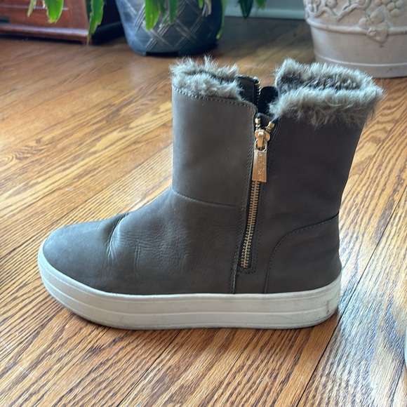 J/Slides Booties - Picture 3 of 4